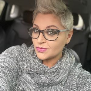 Meet your Posher, Heatherli